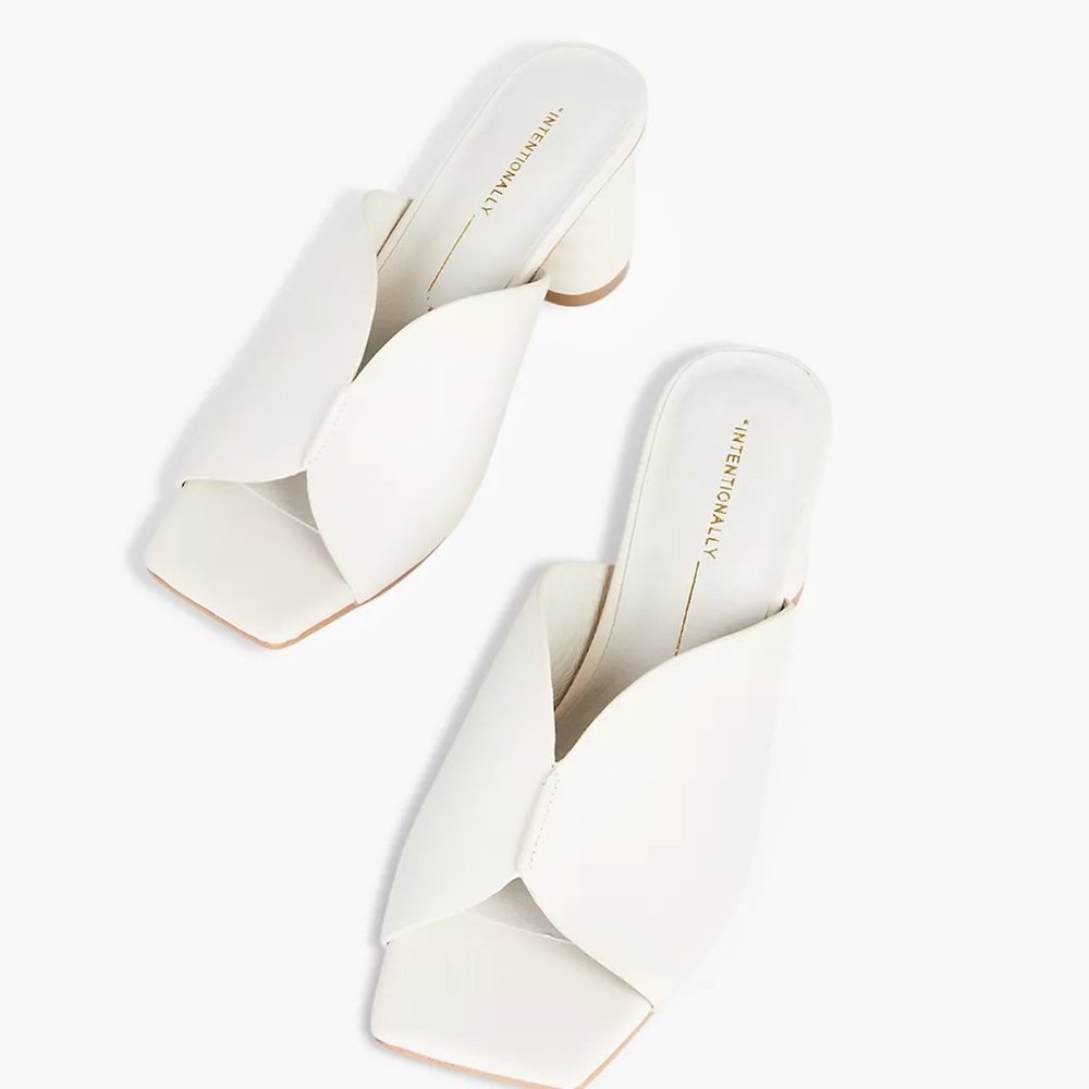Madewell Marketplace: INTENTIONALLY BLANK Kamika Mules in Cream